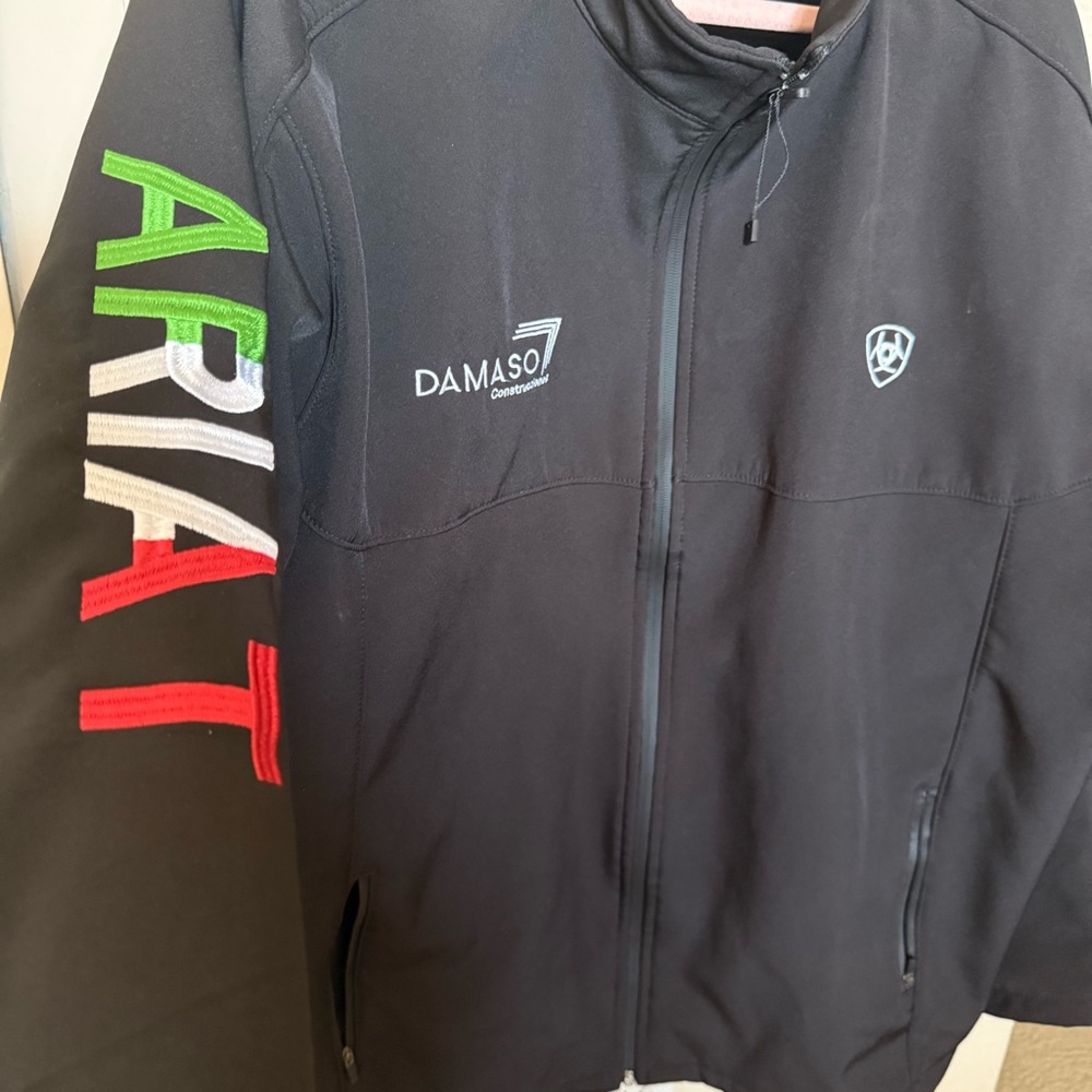 Ariat Black Softshell Jacket Men’s XL Full Zip Logo Workwear Western Coat - Picture 3 of 10